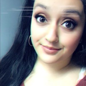 Meet your Posher, Crystal